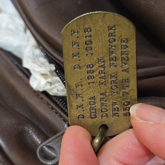 VINTAGE DKNY Brown Leather Messenger Bag!!!! - Picture 8 of 9